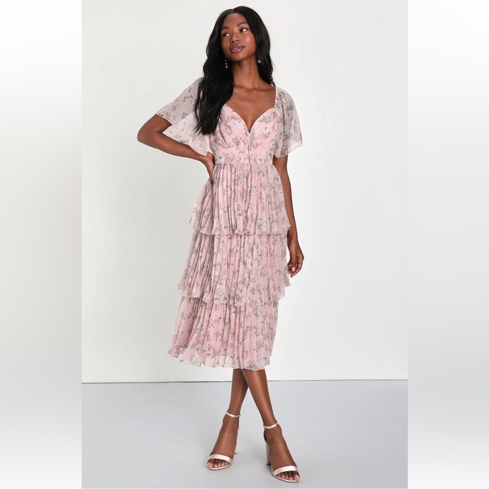 Lulus Gentle Charm Mauve Floral Print Pleated Tiered Midi Dress